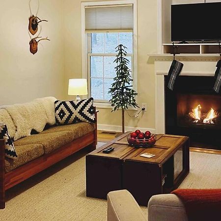 Cozy Cabin W/ Indoor Fireplace & Tranquil Views Лурей Экстерьер фото